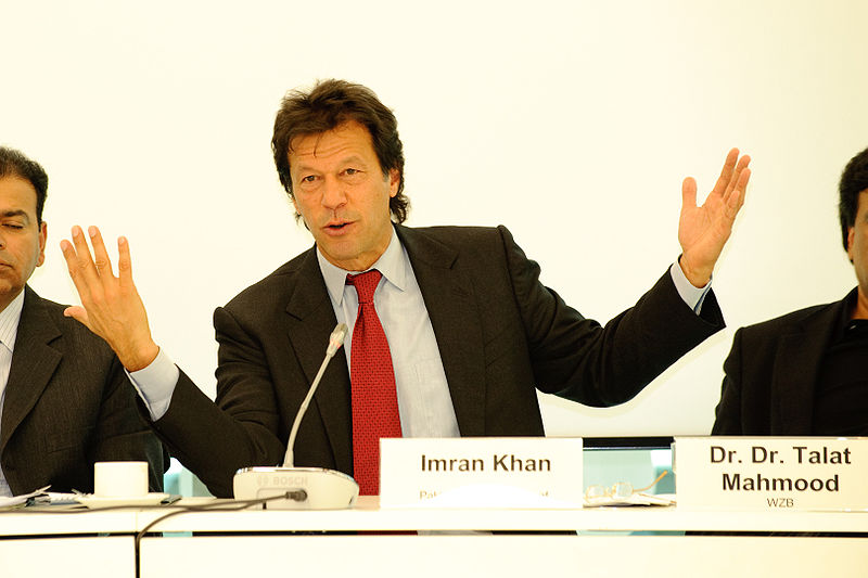 800px-Konferenz_Pakistan_und_der_Westen_-_Imran_Khan