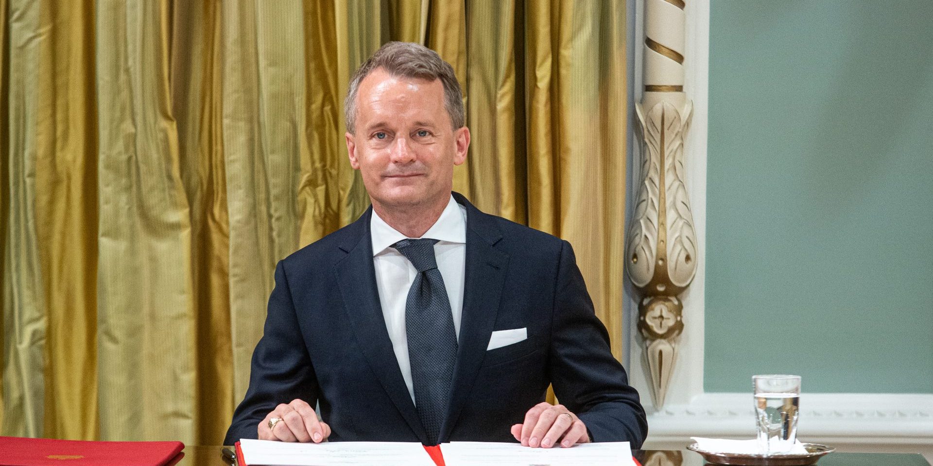 Seamus O’Regan is sworn in as Minister of Labour and Seniors during a shuffle at Rideau Hall on July 26, 2023. The Hill Times photograph by Andrew Meade