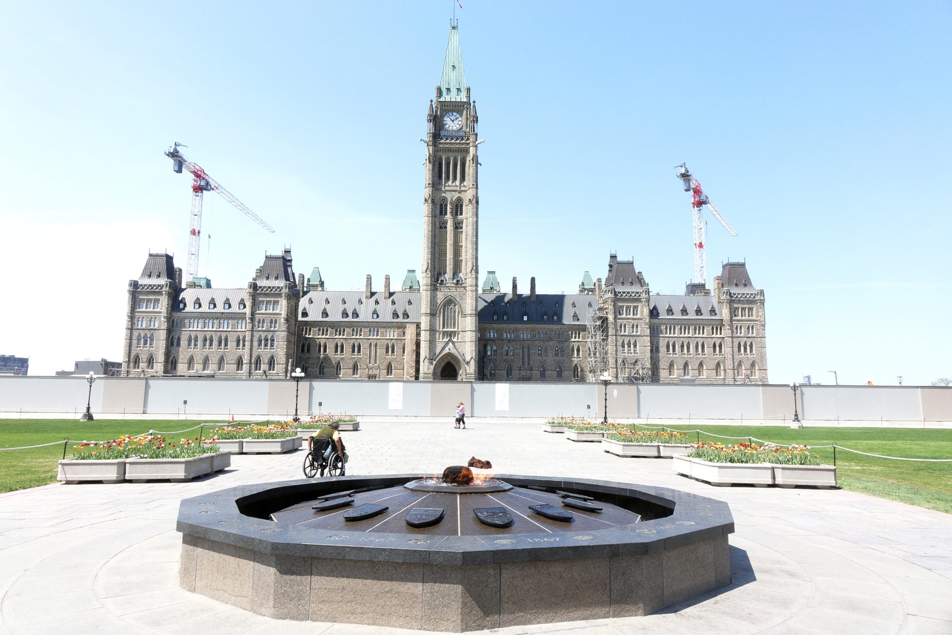 Lawn-of-Centre-Block-by-Sam-Garcia