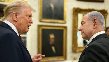 President Donald Trump and Israeli Prime Minister Benjamin Netanyahu talk in the Oval Office, Monday, September 29, 2025, before a bilateral meeting. (Official White House Photo by Daniel Torok)