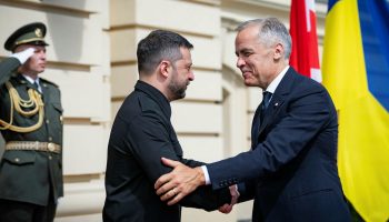 Carney Zelenskyy.t68adb4f3.m2048@0.xF3L191bw