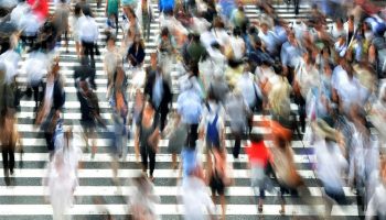 pedestrians-400811_1280.t68bf1f42.m2048.xruqLBa0C